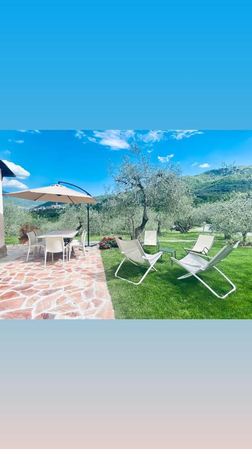 Casa Vacanze Gli Ulivi Borgomaro Exterior foto