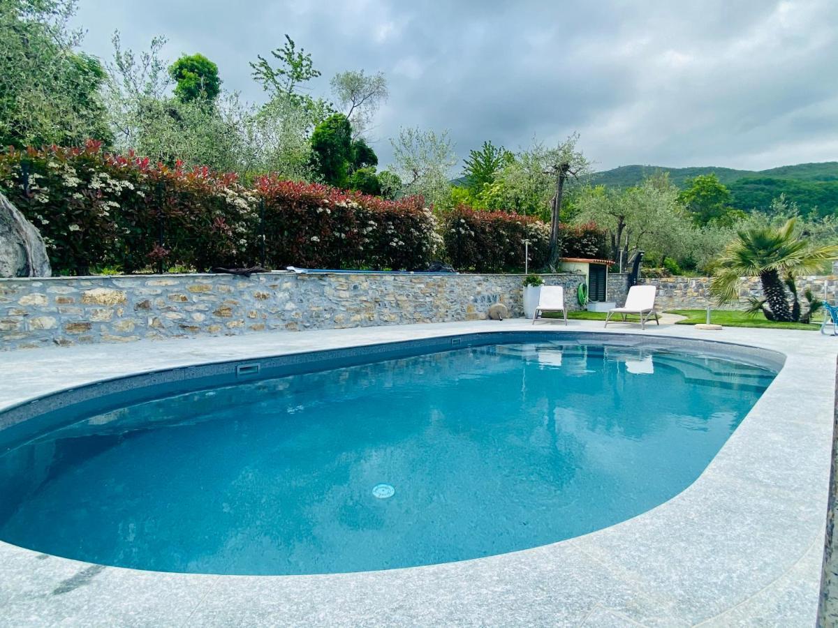 Casa Vacanze Gli Ulivi Borgomaro Exterior foto