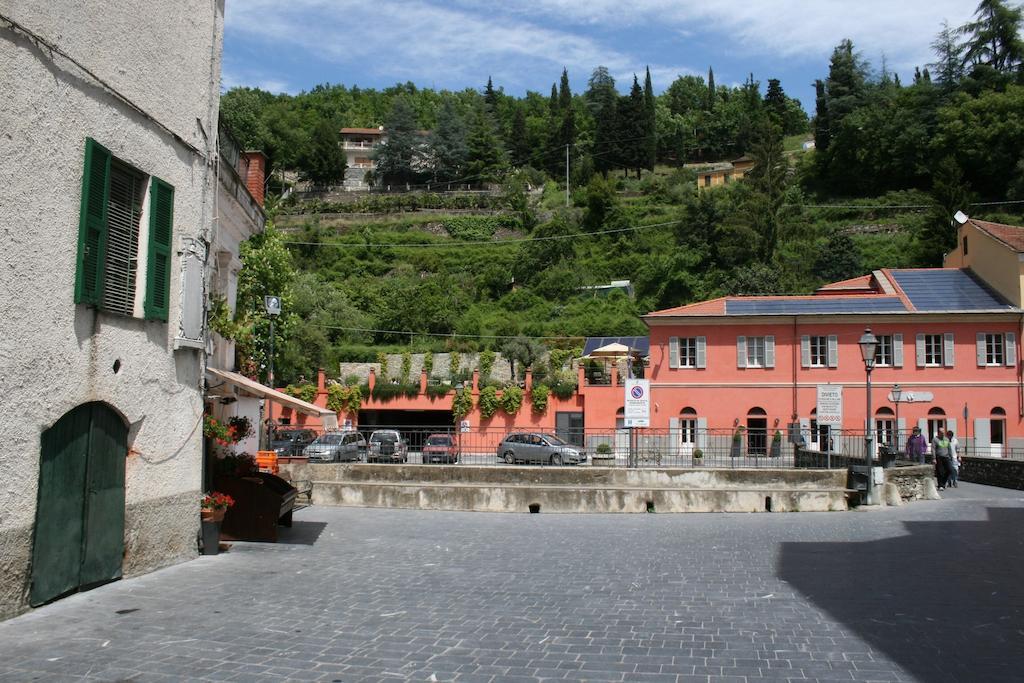 Casa Vacanze Gli Ulivi Borgomaro Quarto foto